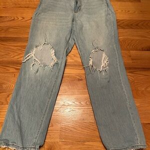 Universal Thread Light Blue Denim Jeans